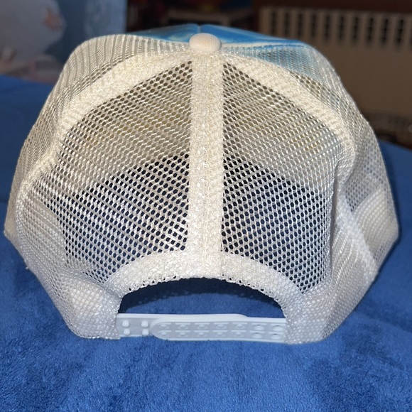 Custom Airbrush “YELLA” Trucker Hat NWOT - Picture 2 of 4